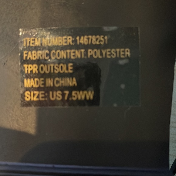 Torrid rhinestones flats w/ ankle straps size 7.5 Wide Width New never been worn - Picture 8 of 9